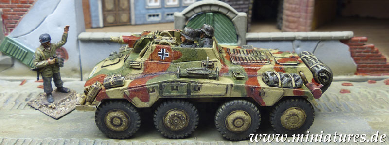 Sd.Kfz. 234/3, schwerer Panzerspähwagen (Kanonenwagen) mit 7,5 cm L/24 StuK 37 Stummel, 1:87 ROCO 123.
