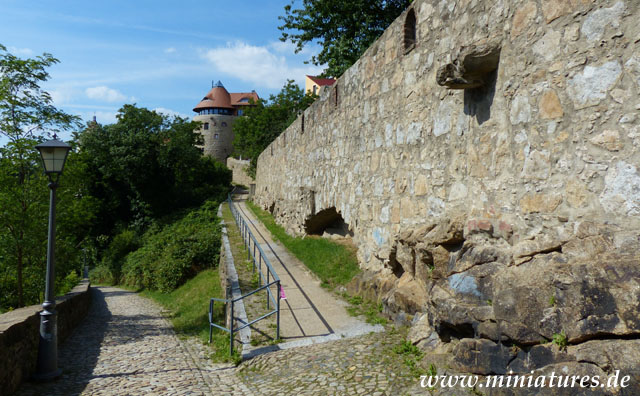 Die 1468 errichtete Mühlbastei an der westlichen Stadtmauer, oberhalb der Spree, in Bautzen.