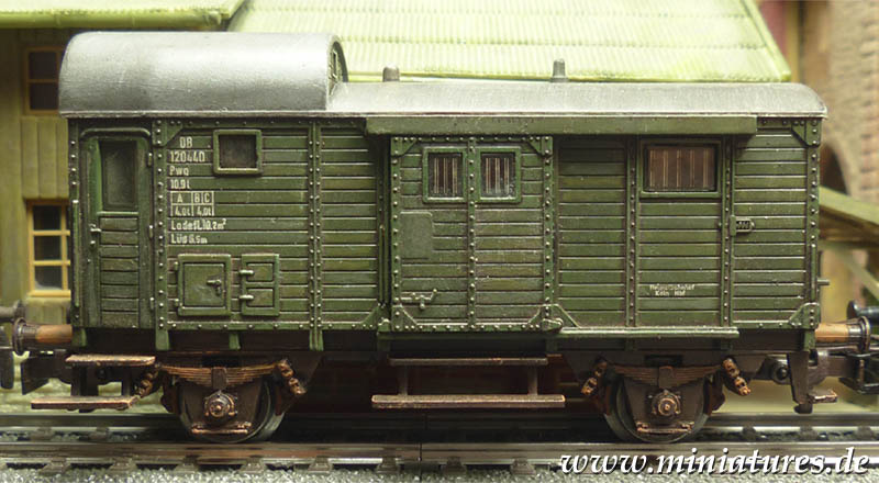 Güterzug-Gepäckwagen Pwg 14 Pr, DB 120 440, H0 Märklin 4699.
